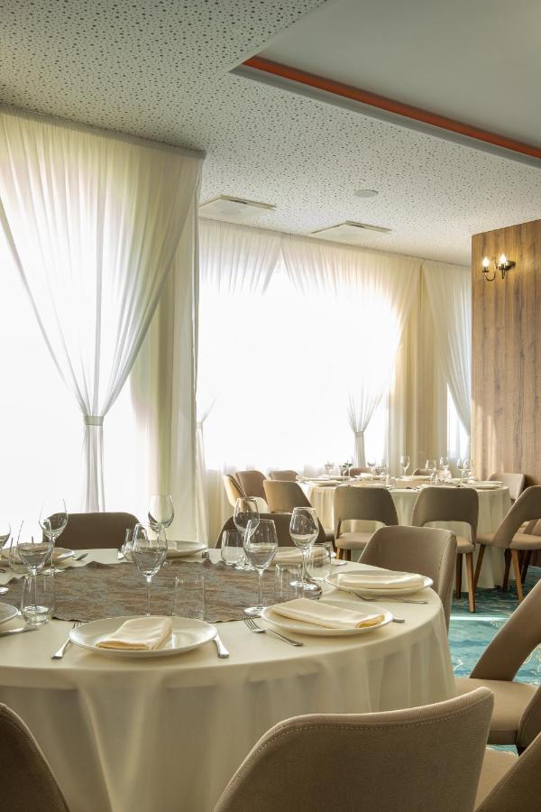 Fiald Hotel & Spa Bacău Eksteriør billede